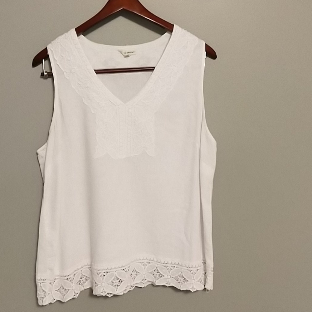 Linan Sleeveless Top